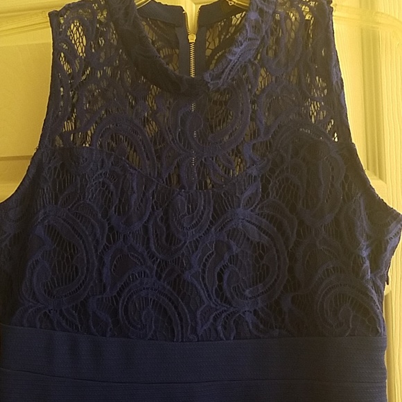 Dress - Picture 3 of 3